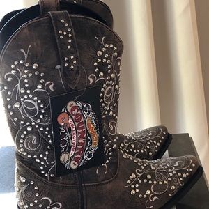 Meet your Posher, Deborah